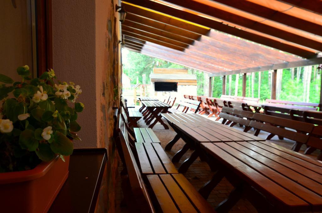 스마르드즈비체 Lesny Zakatek B&B 외부 사진